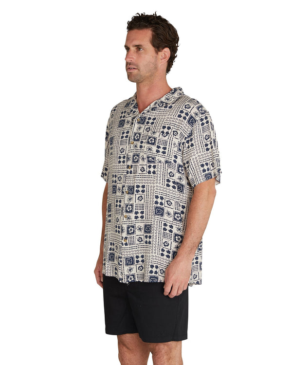 Mens - Aloha Shirts - Hibiscus Carve - Sand